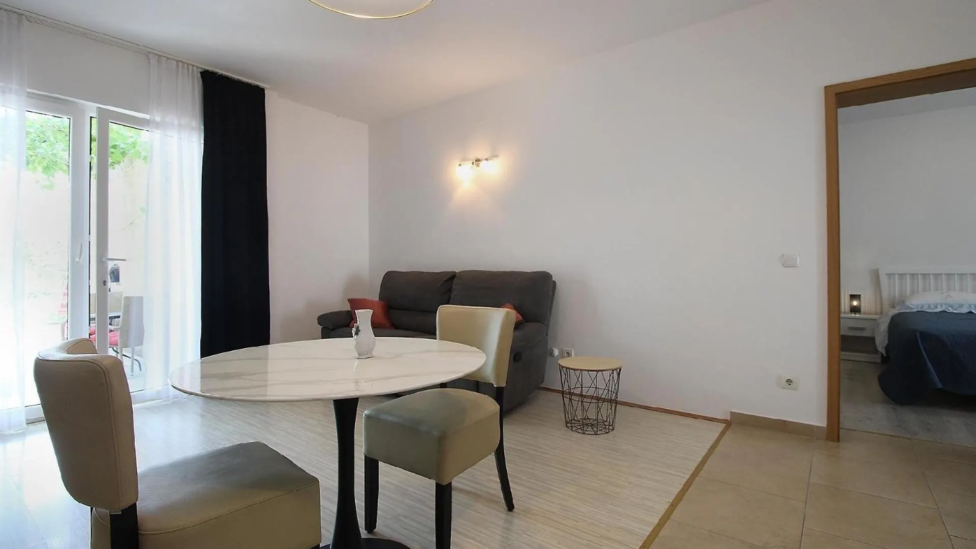 Apartment Ferienwohnung Fuer 2 Personen Ca 45 Qm In Pula, Istrien Istrische Riviera Croatia
